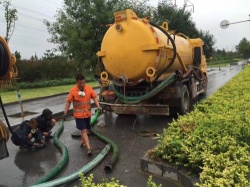 重型吸污车
